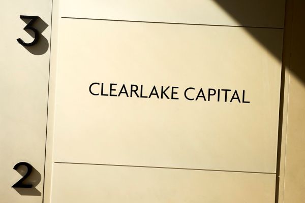 美國私募基金清水湖資本砸9.5億英鎊買斷剩餘股份，全面取得英超切爾西球隊完全控制權