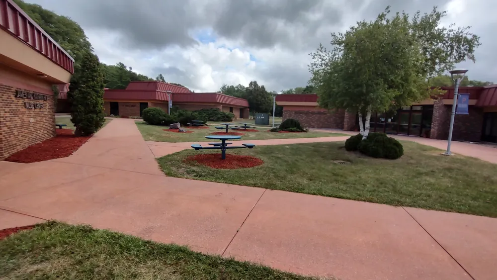 University of Wisconsin–Platteville Baraboo Sauk County