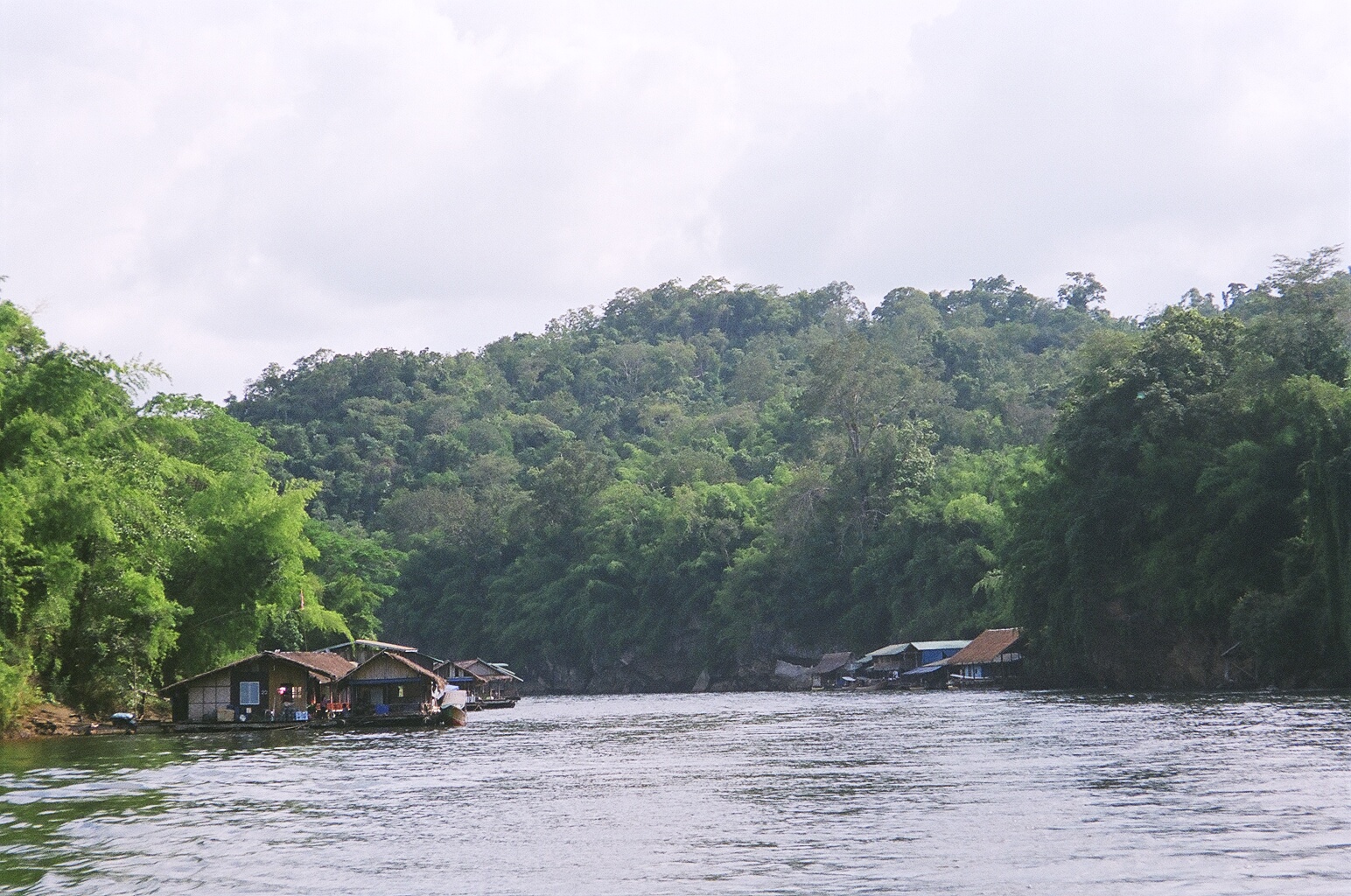 Sai Yok Noi waterfall