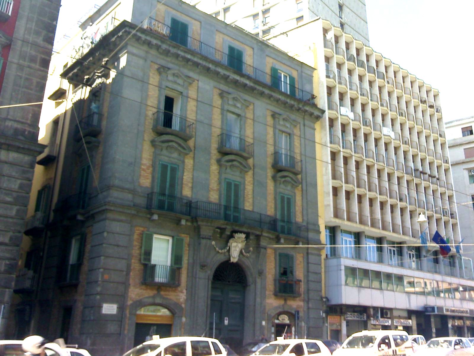 Palazzo Giordano a Via Medina, Naples