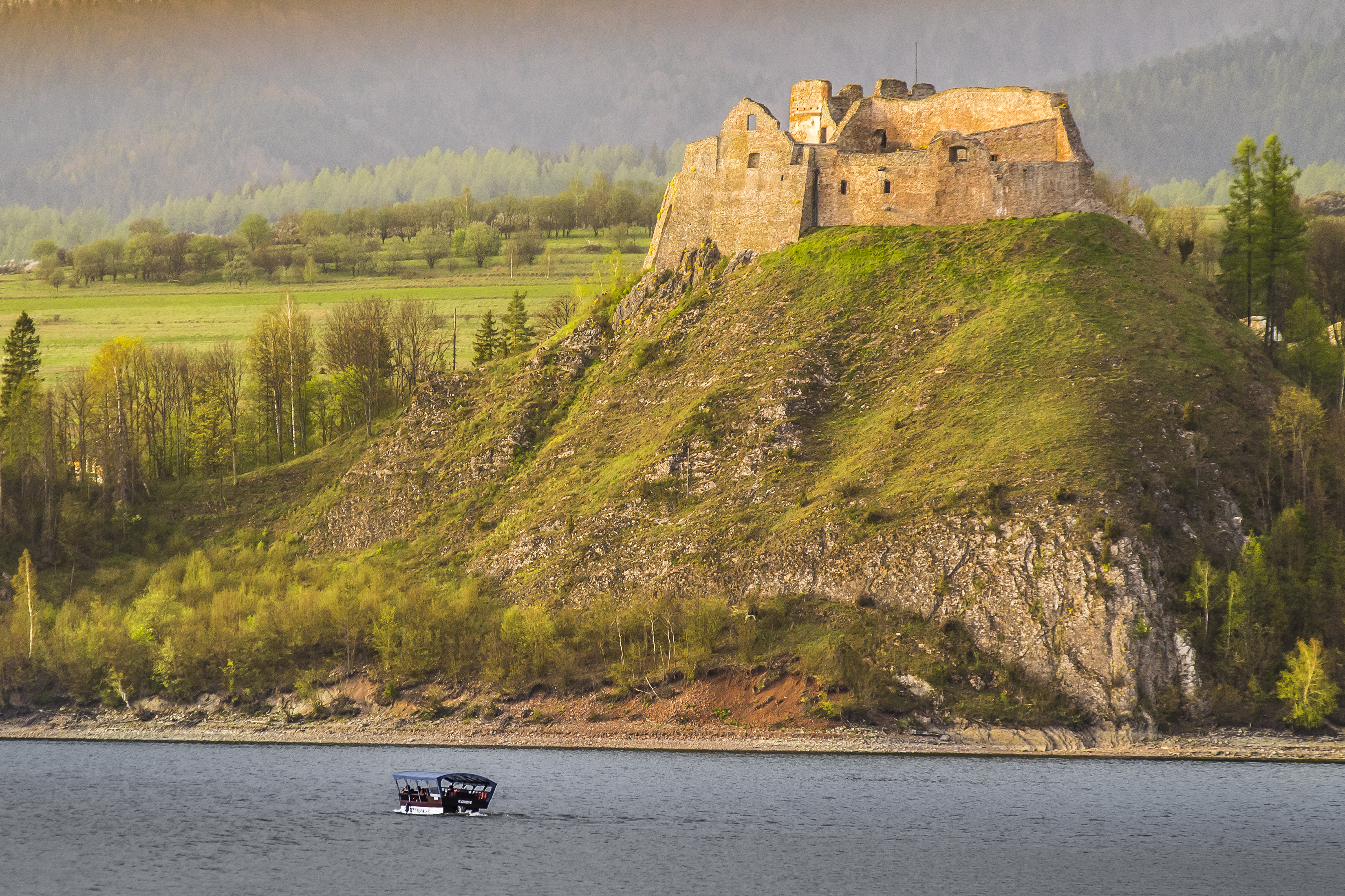 Czorsztyn Castle