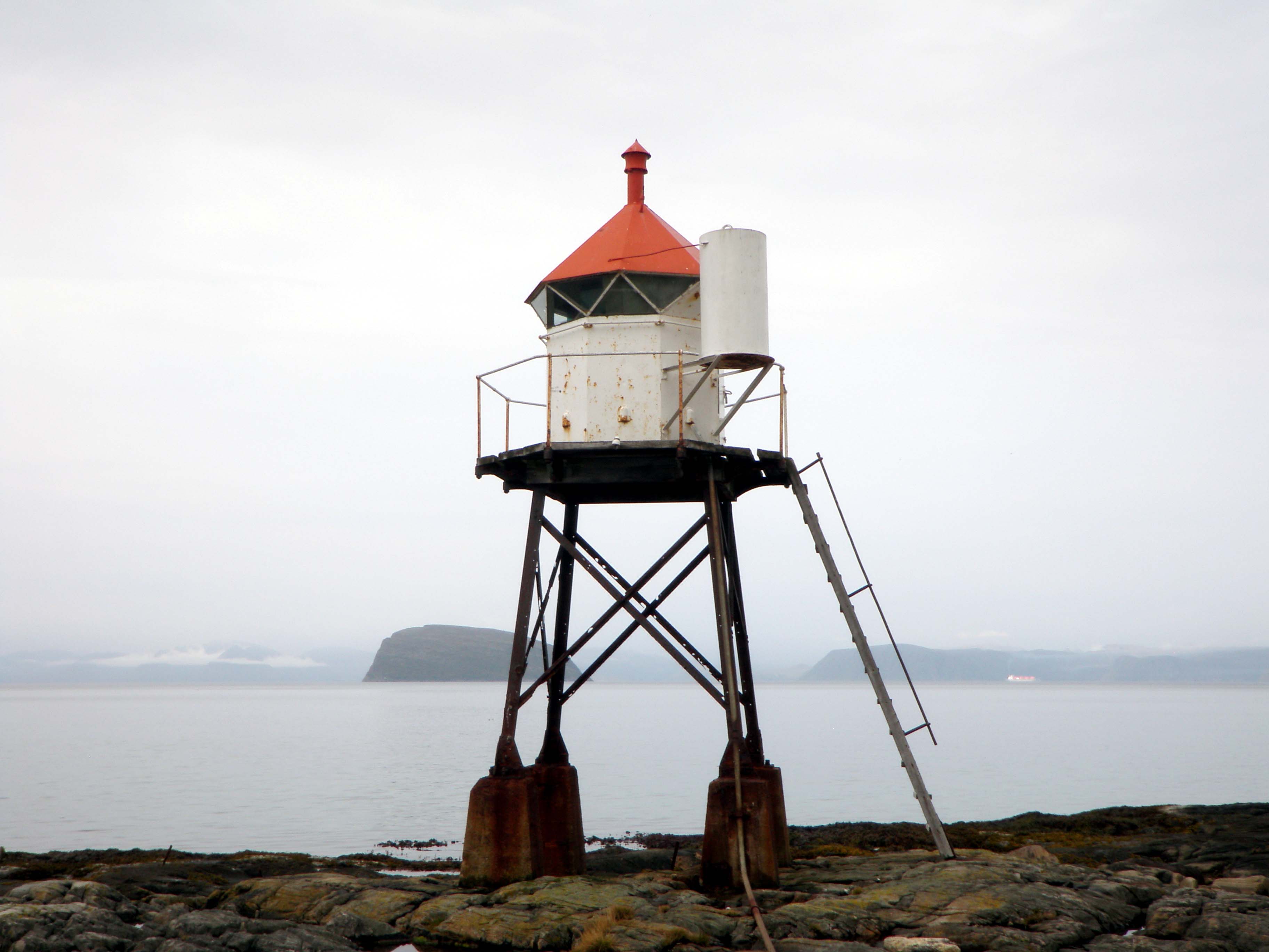 Fuglenes Lighthouse