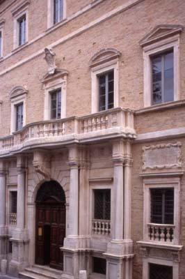 Palazzo Compagnoni Marefoschi, Macerata