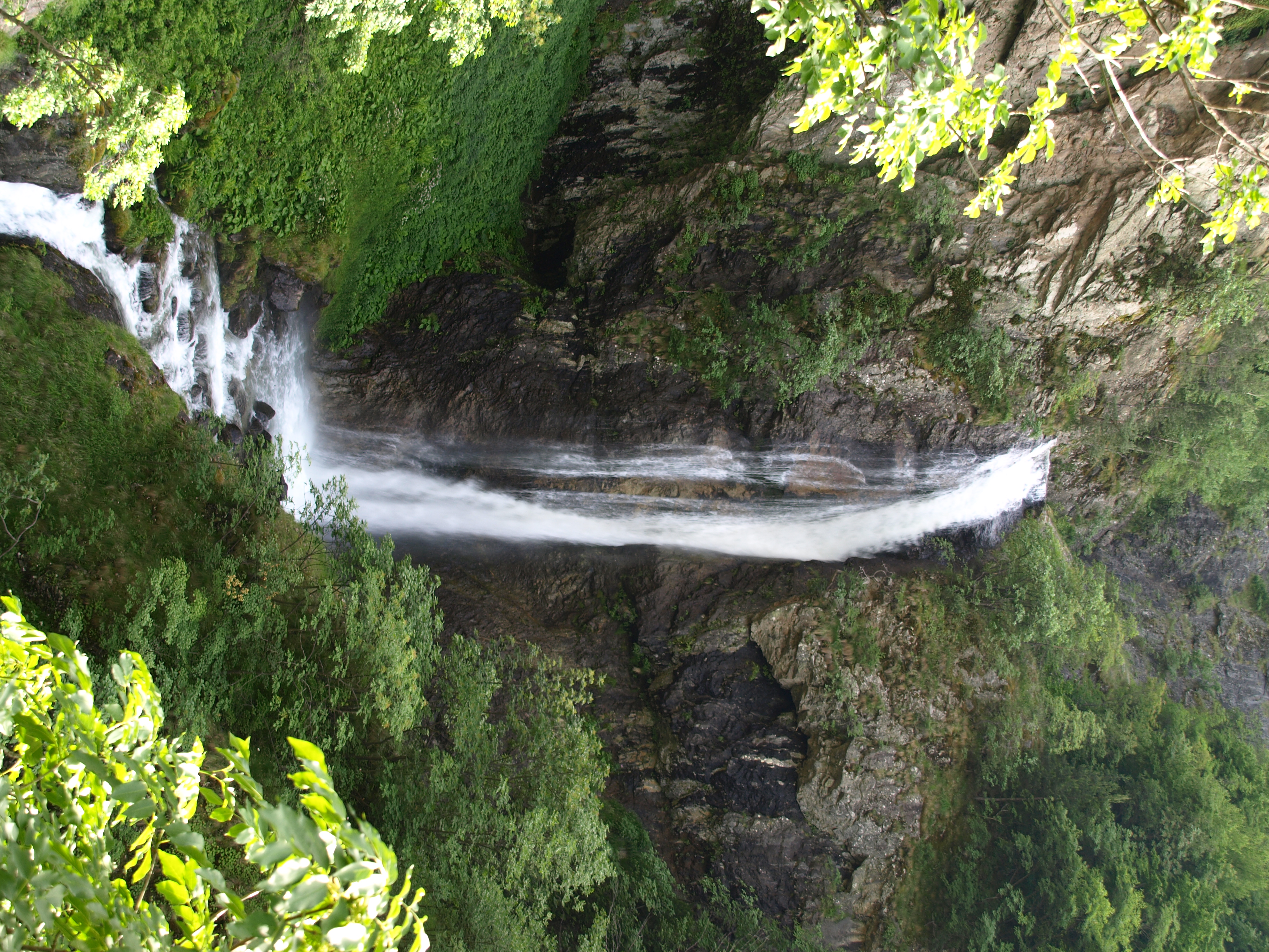 Ovcharchenski Waterfall