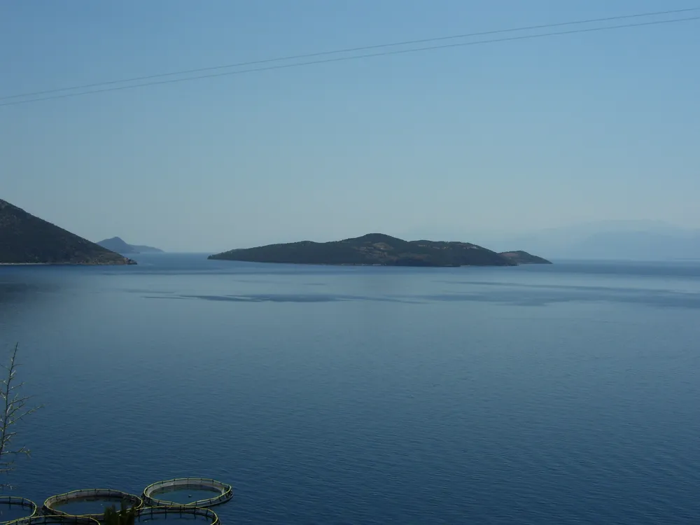Trizonia island