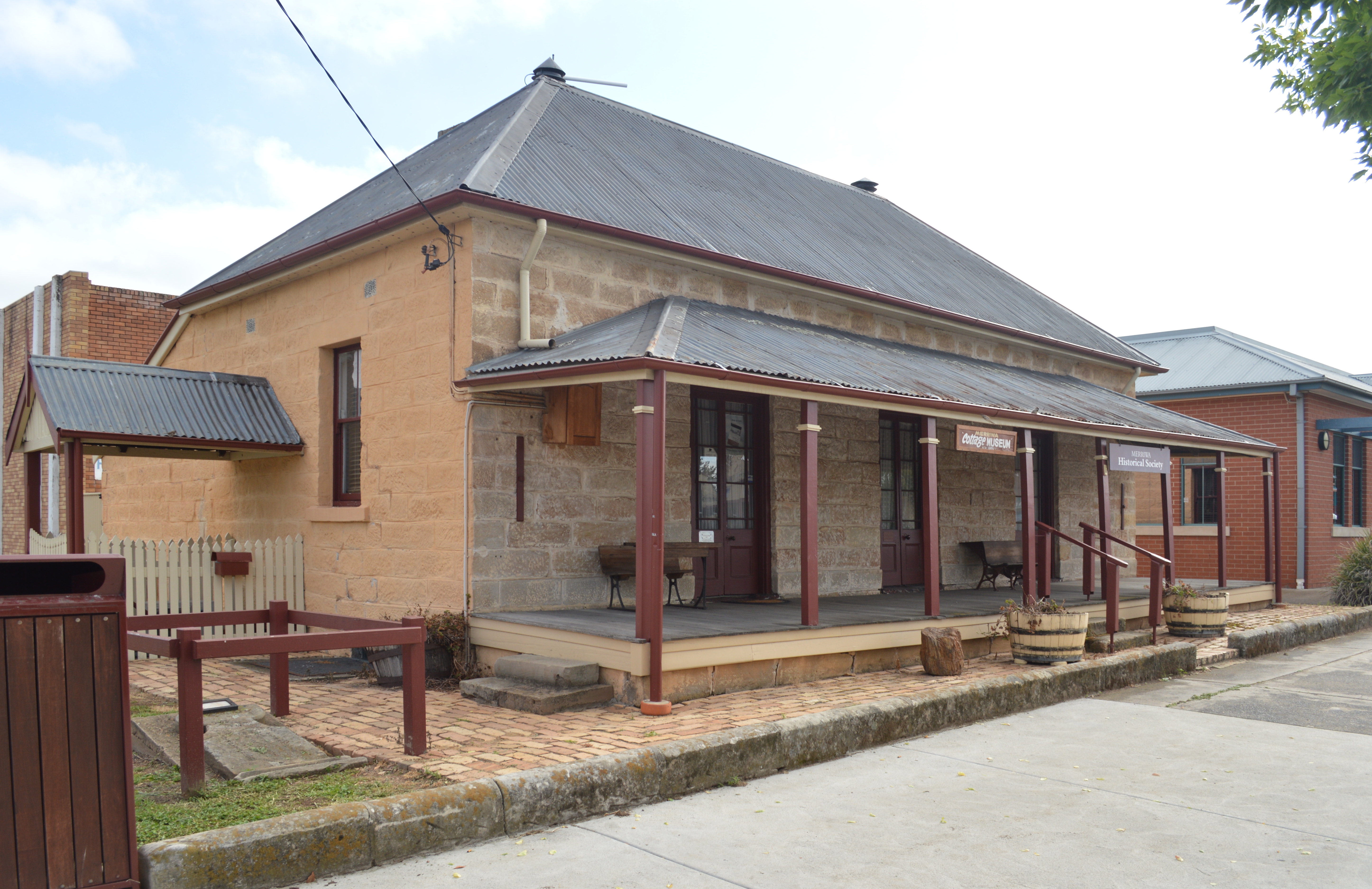 Colonial Cottage Museum