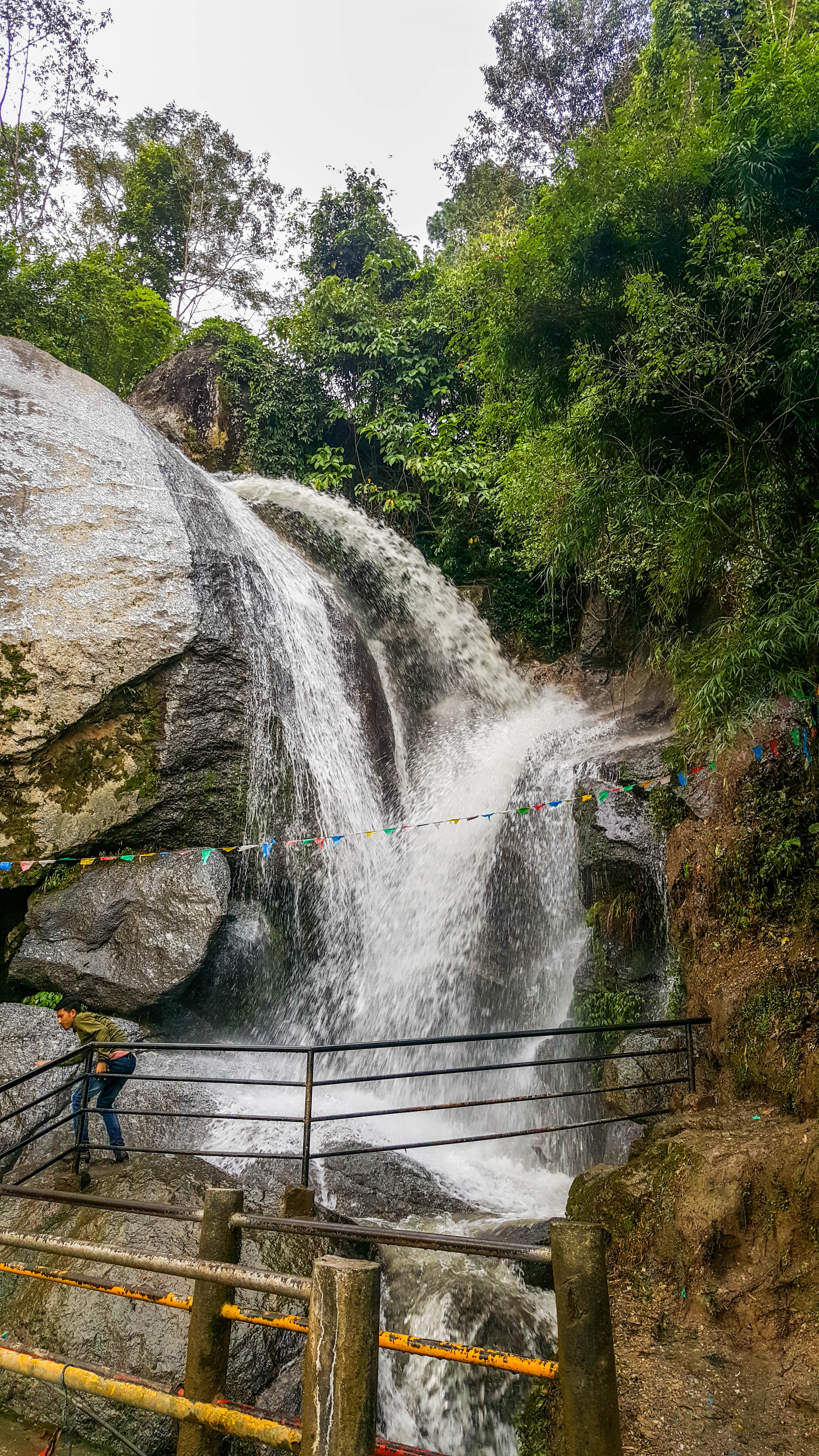 Jhor waterfall