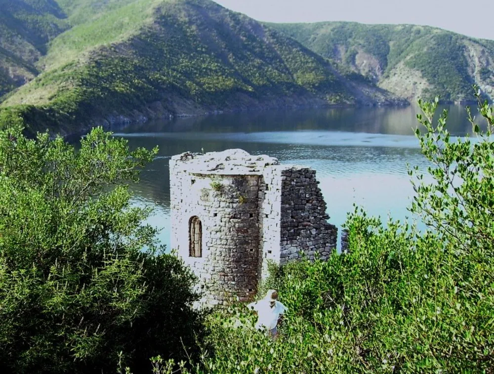 Shurdhah Island, Albania