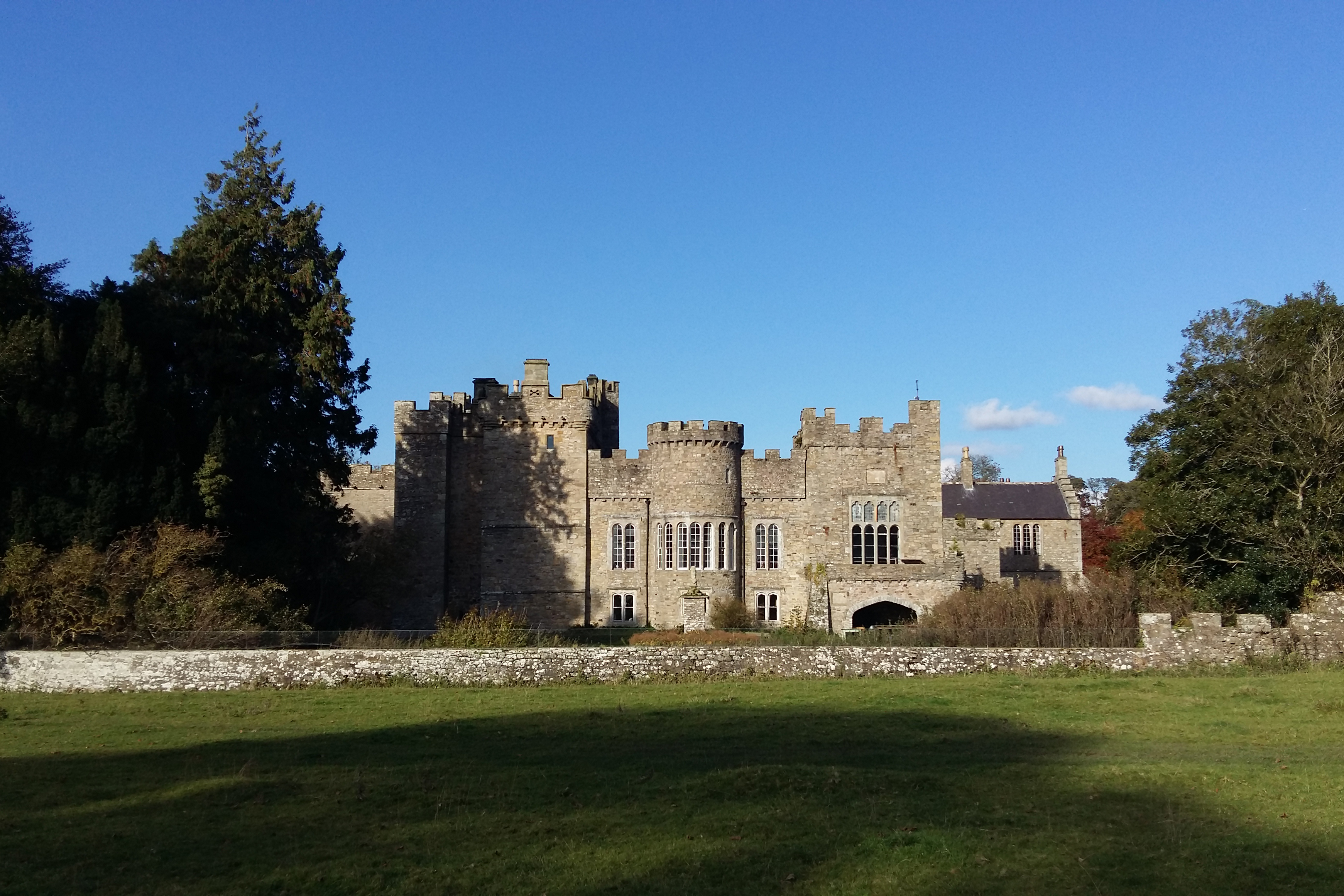 Featherstone Castle