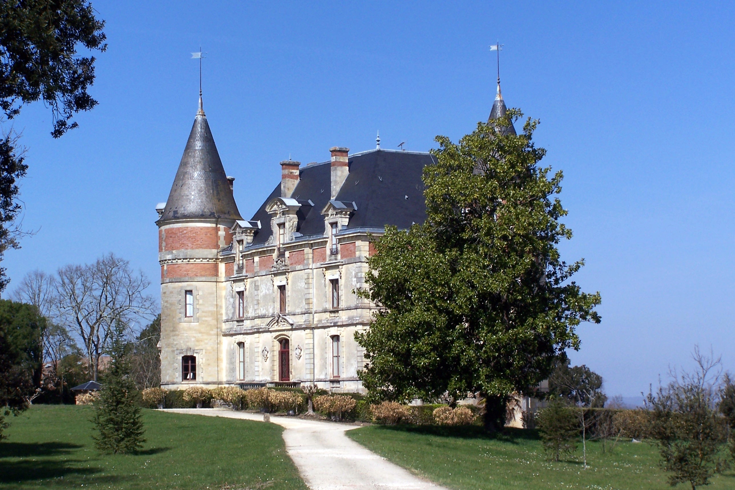 Château de Rayne-Vigneau