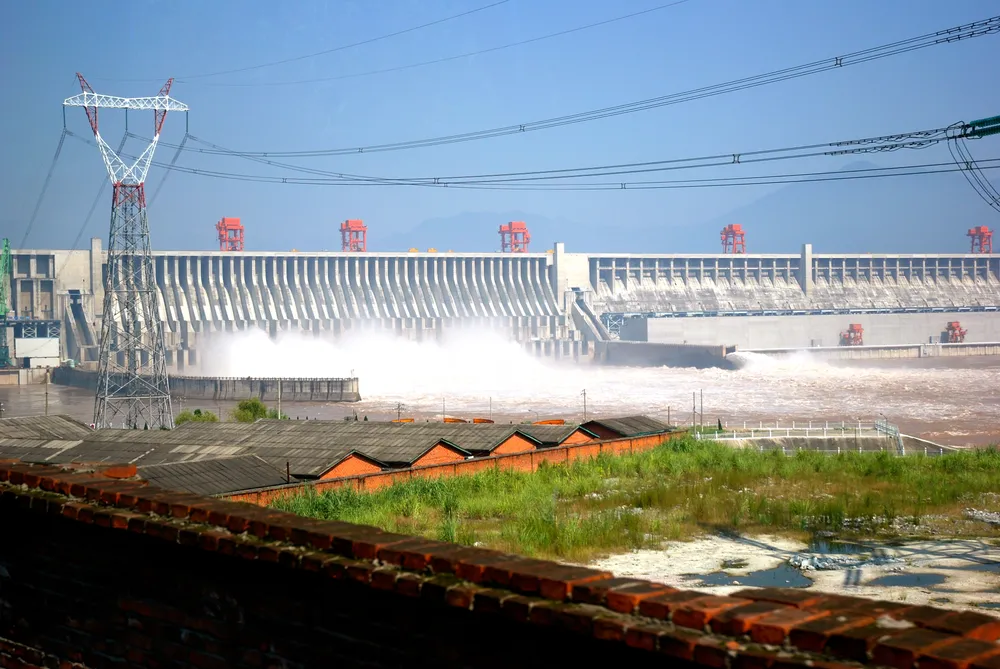Flash floods kill over 950, hundreds trapped in Nepal hydropower tunnels