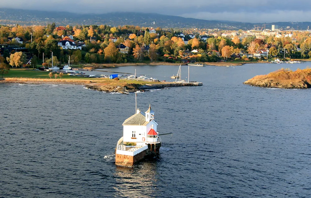 Dyna Lighthouse