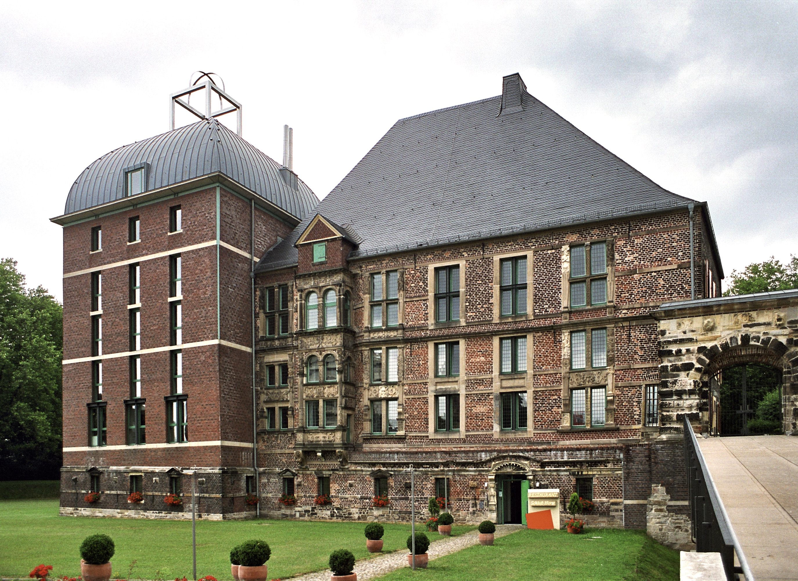 Horst Palace