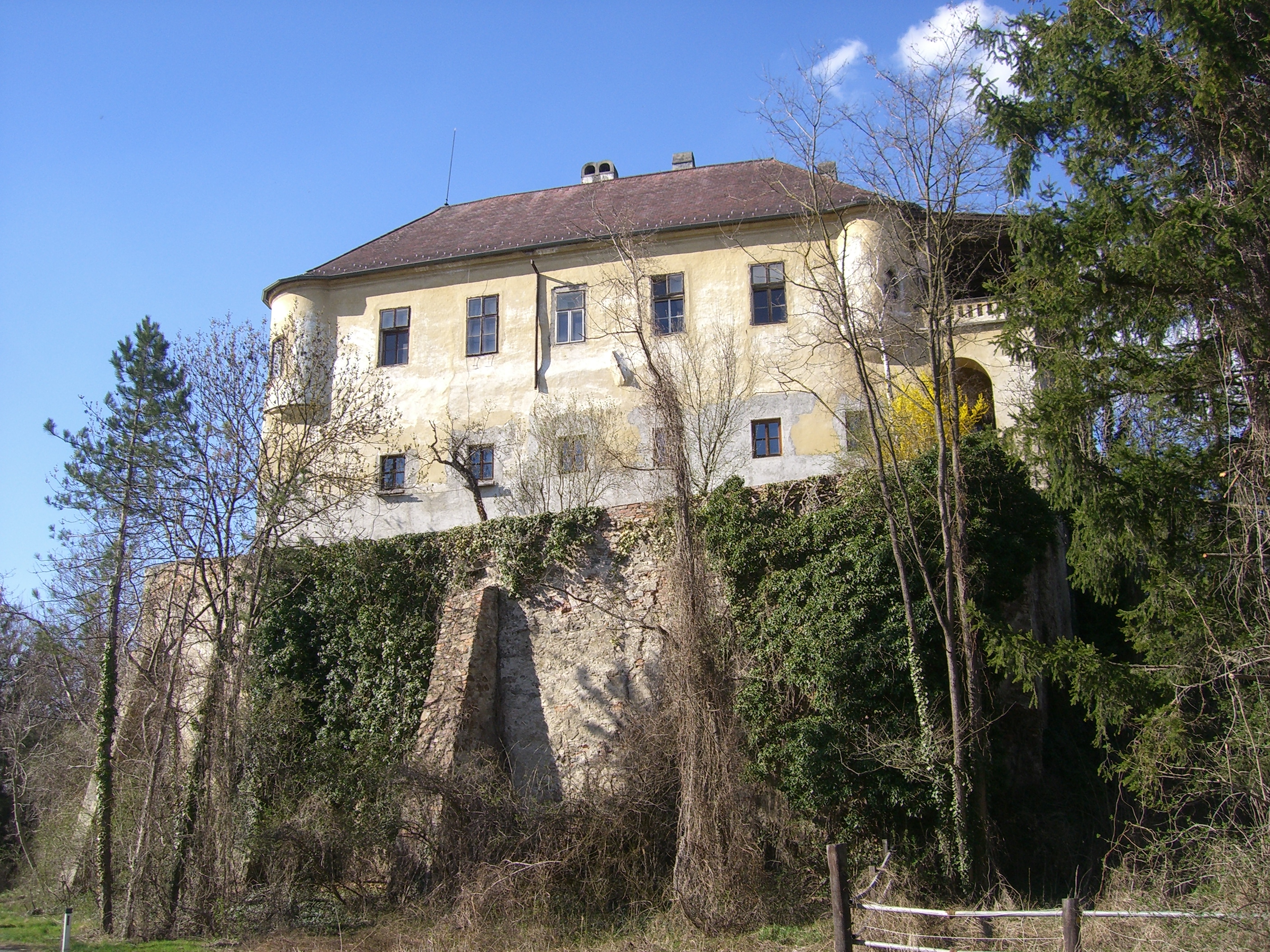 Albrechtsberg Castle