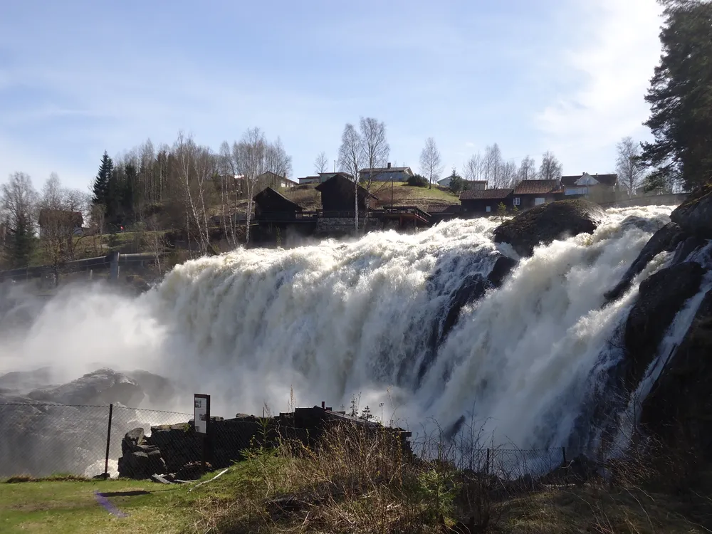Haugfossen, Simoa