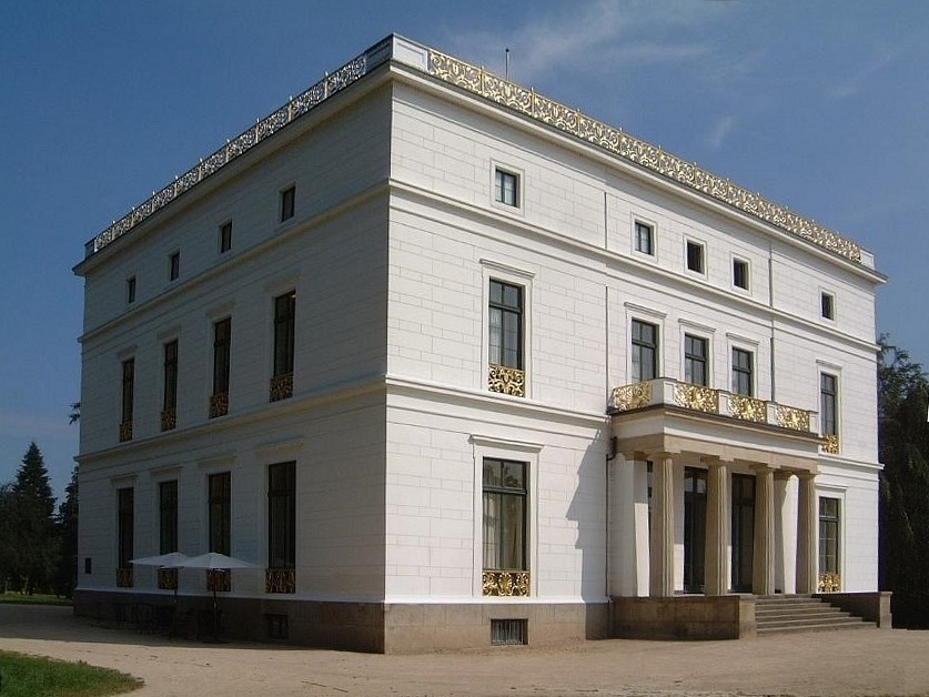 Jenisch House