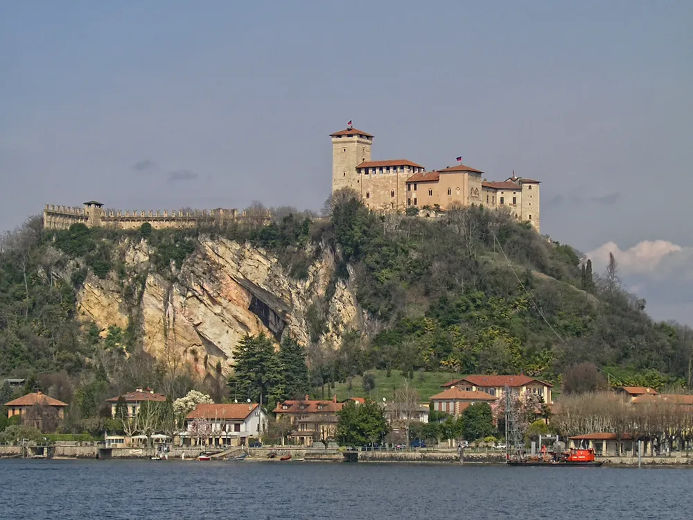 Rocca Borromeo di Angera