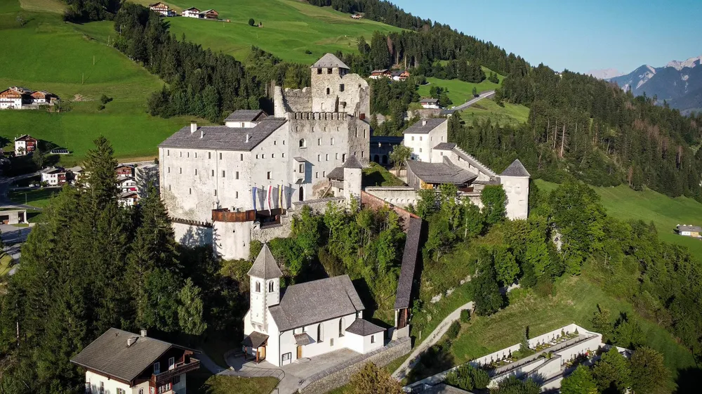 Heinfels Castle