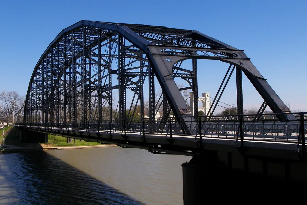 Washington Avenue Bridge