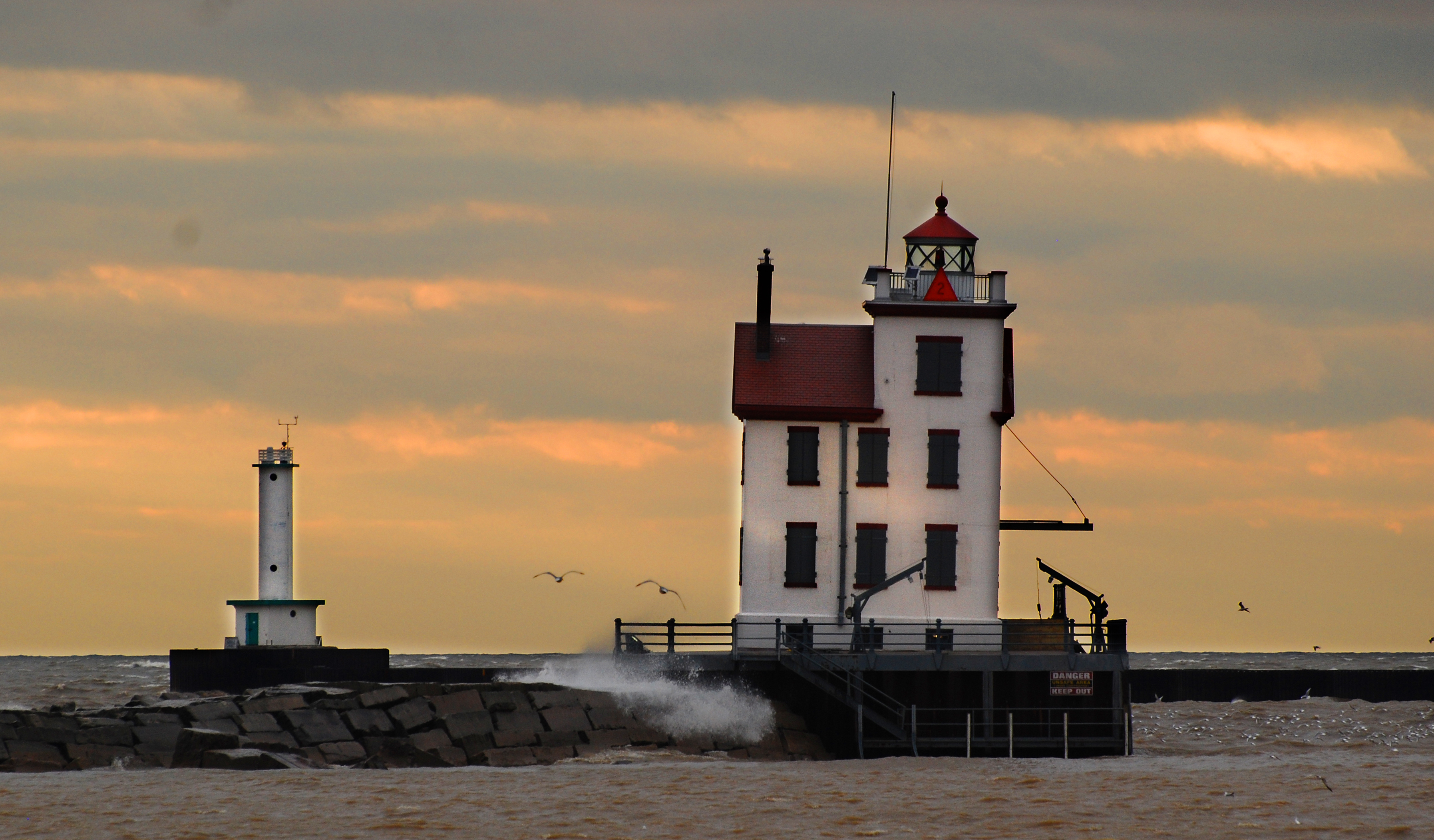 Lorain West Breakwater Light