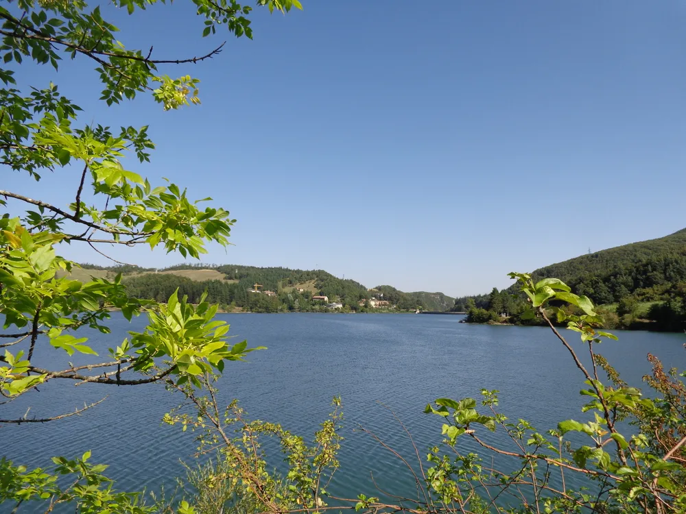 lago del Brasimone