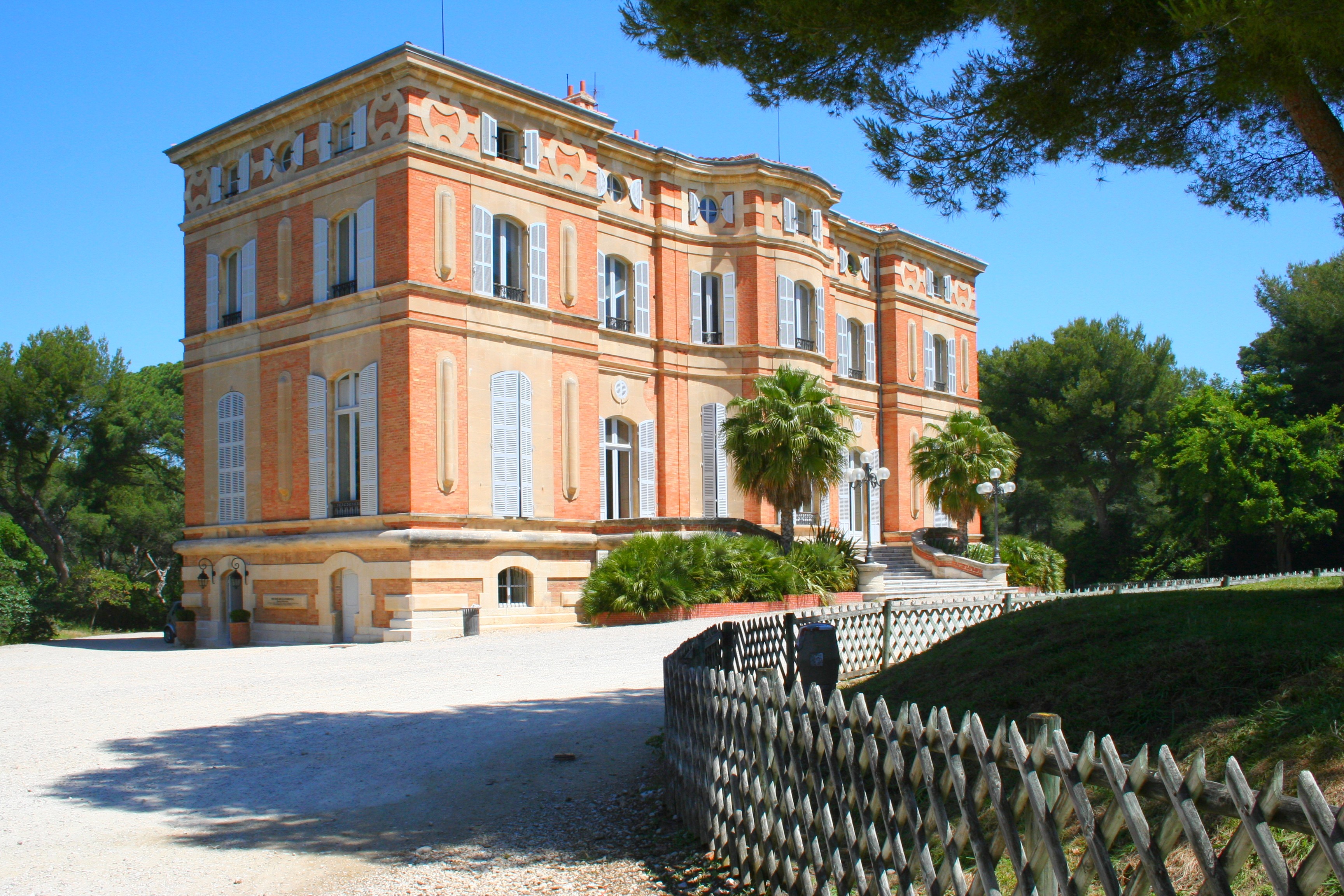 Musée de la Faïence de Marseille