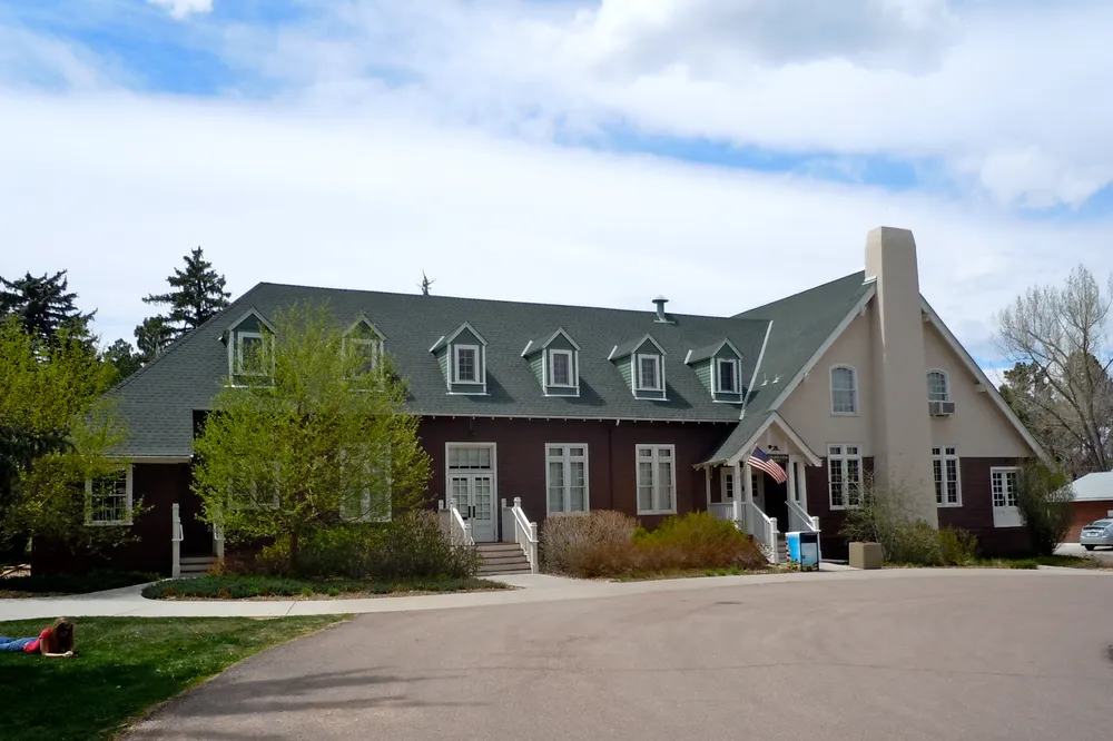 Louviers Village Club