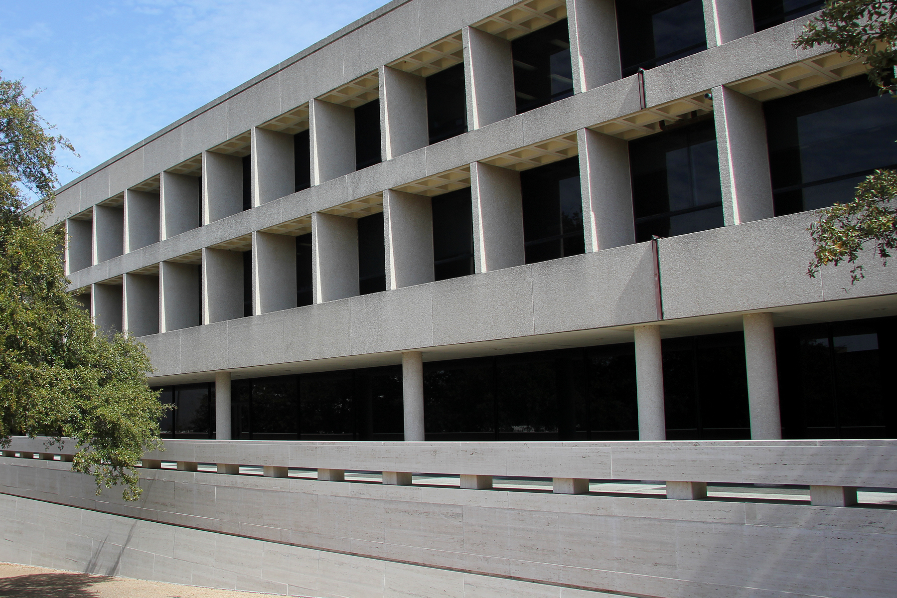 Dolph Briscoe Center for American History