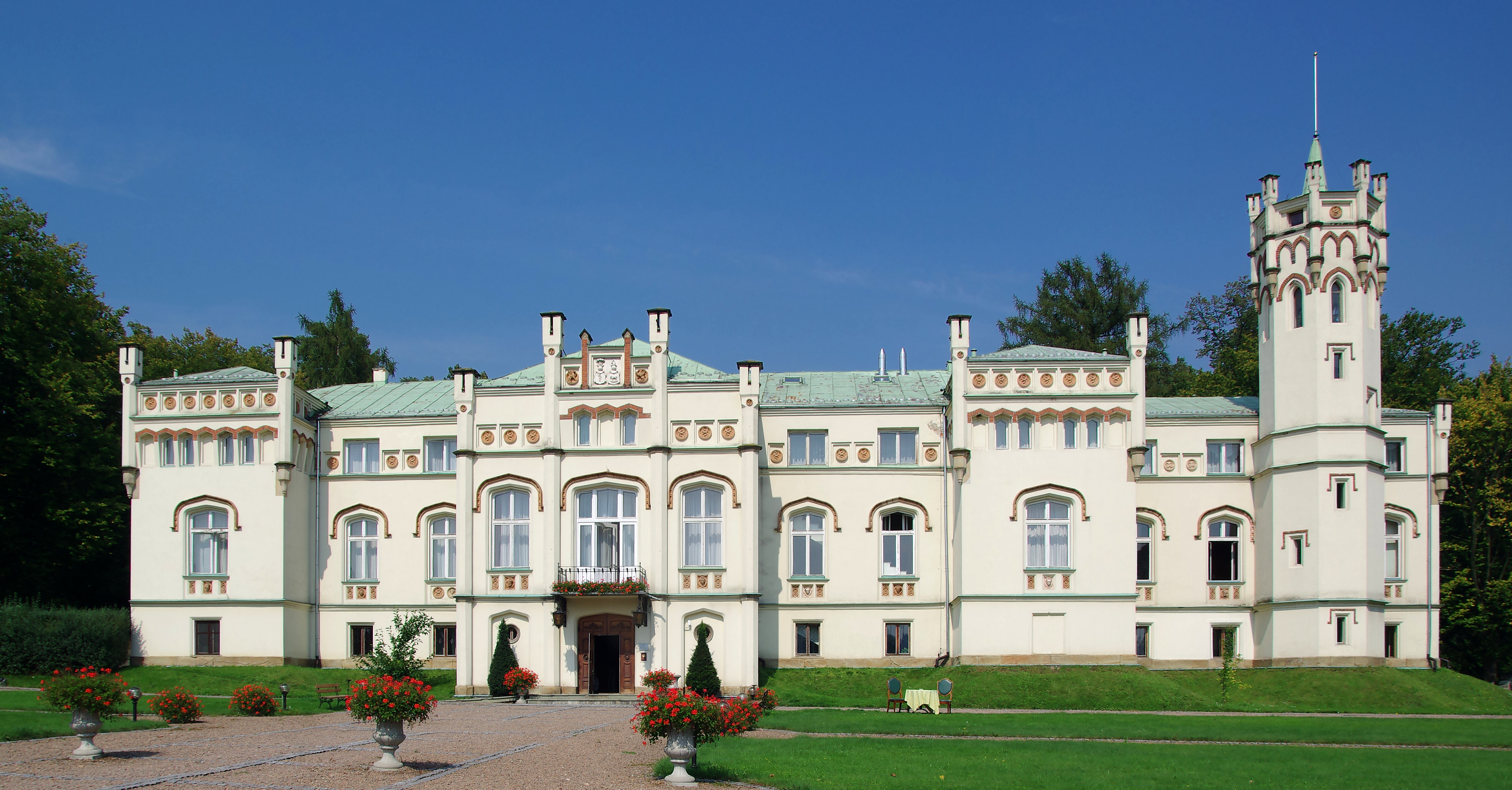 Paszkówka Palace