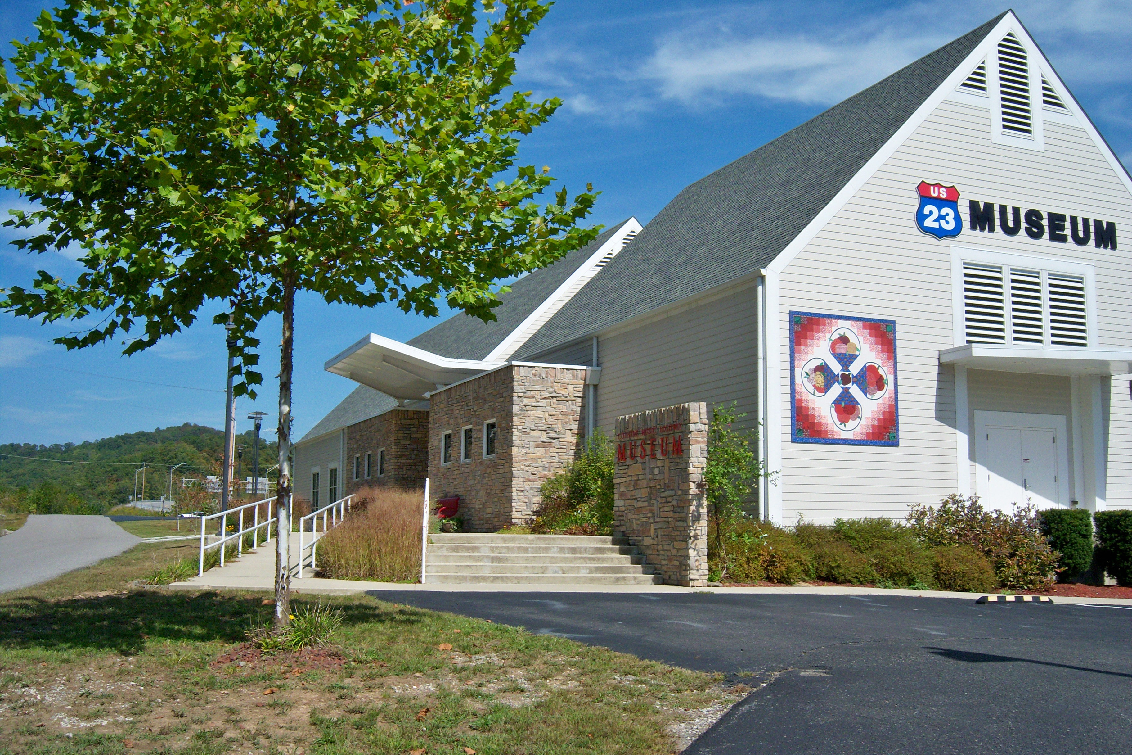 U.S. 23 Country Music Highway Museum