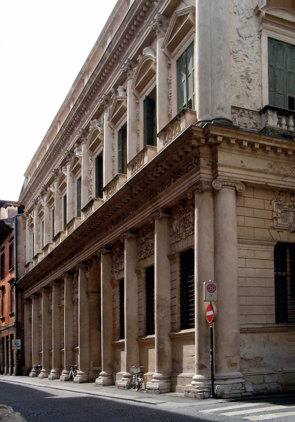 Palazzo Barbaran da Porto