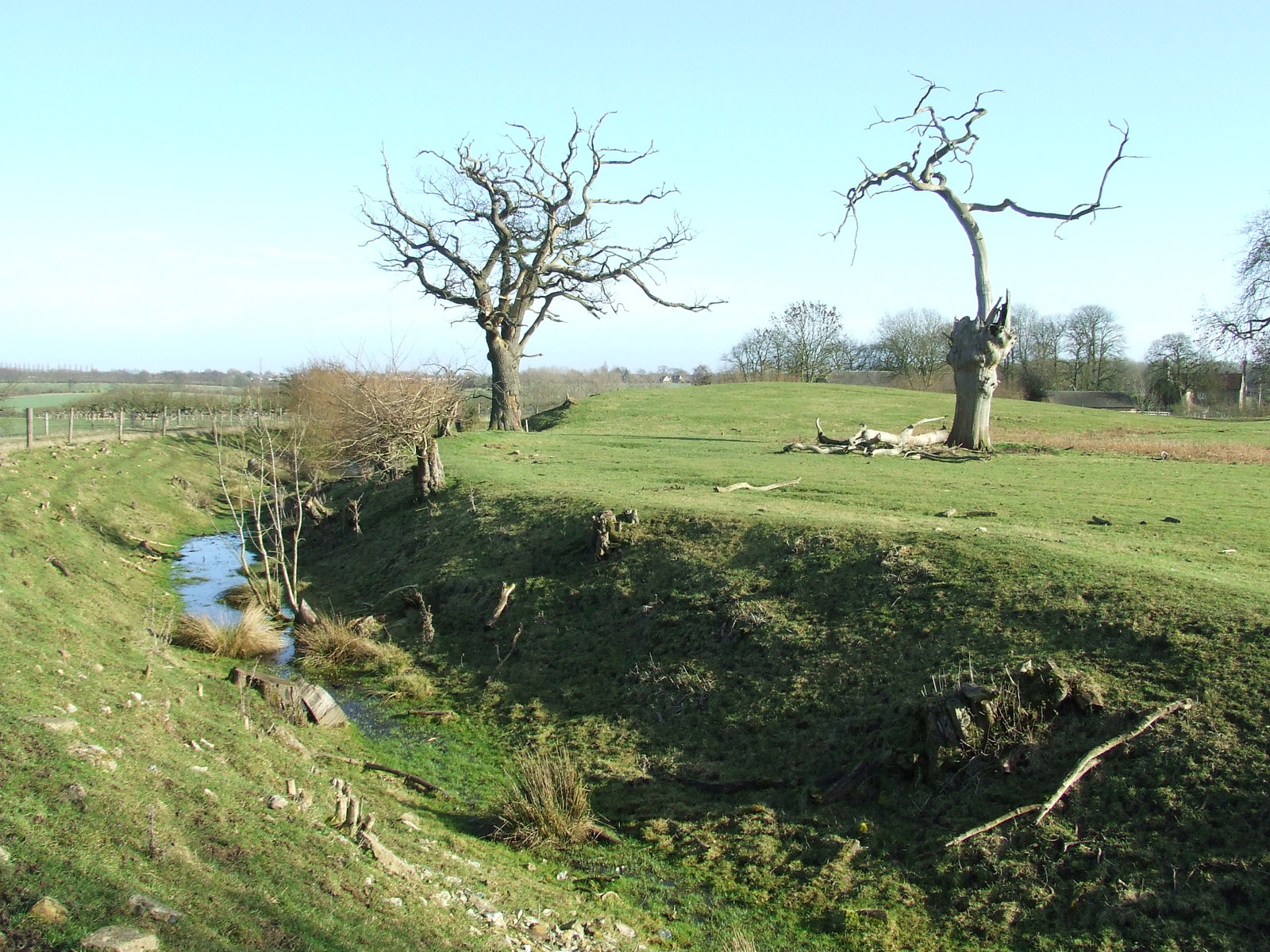 Denham Castle