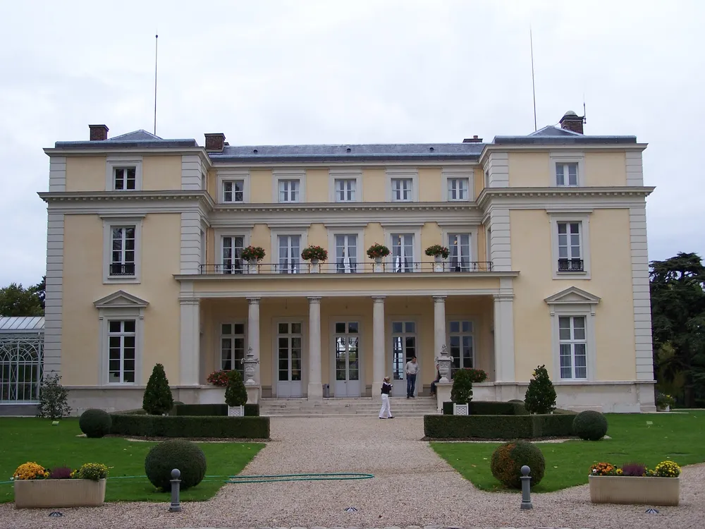 Château de Voisins (Louveciennes)