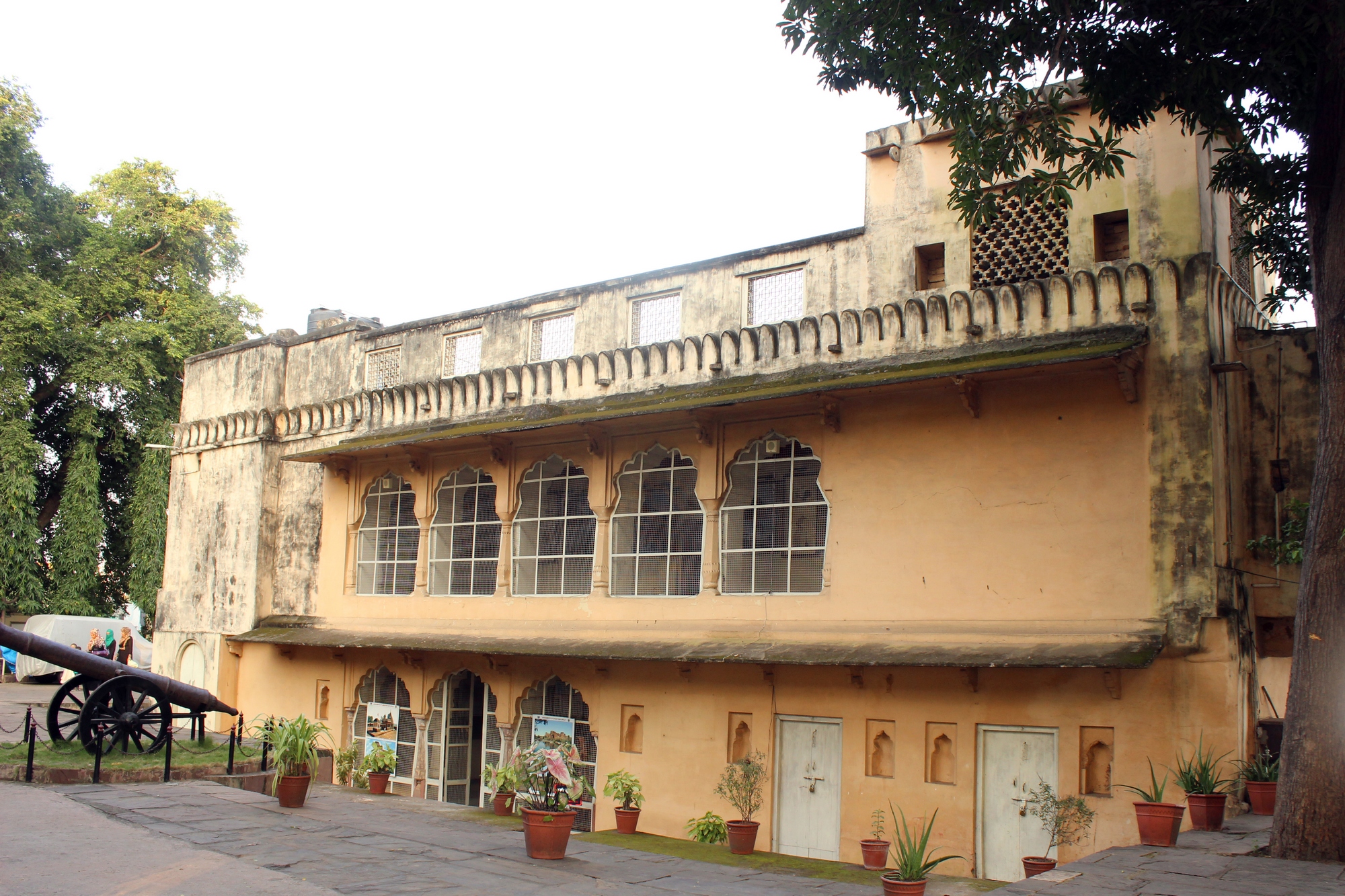 Kamlapati palace
