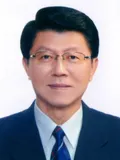 謝龍介