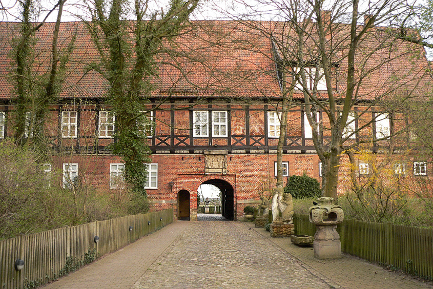 Ahlden House