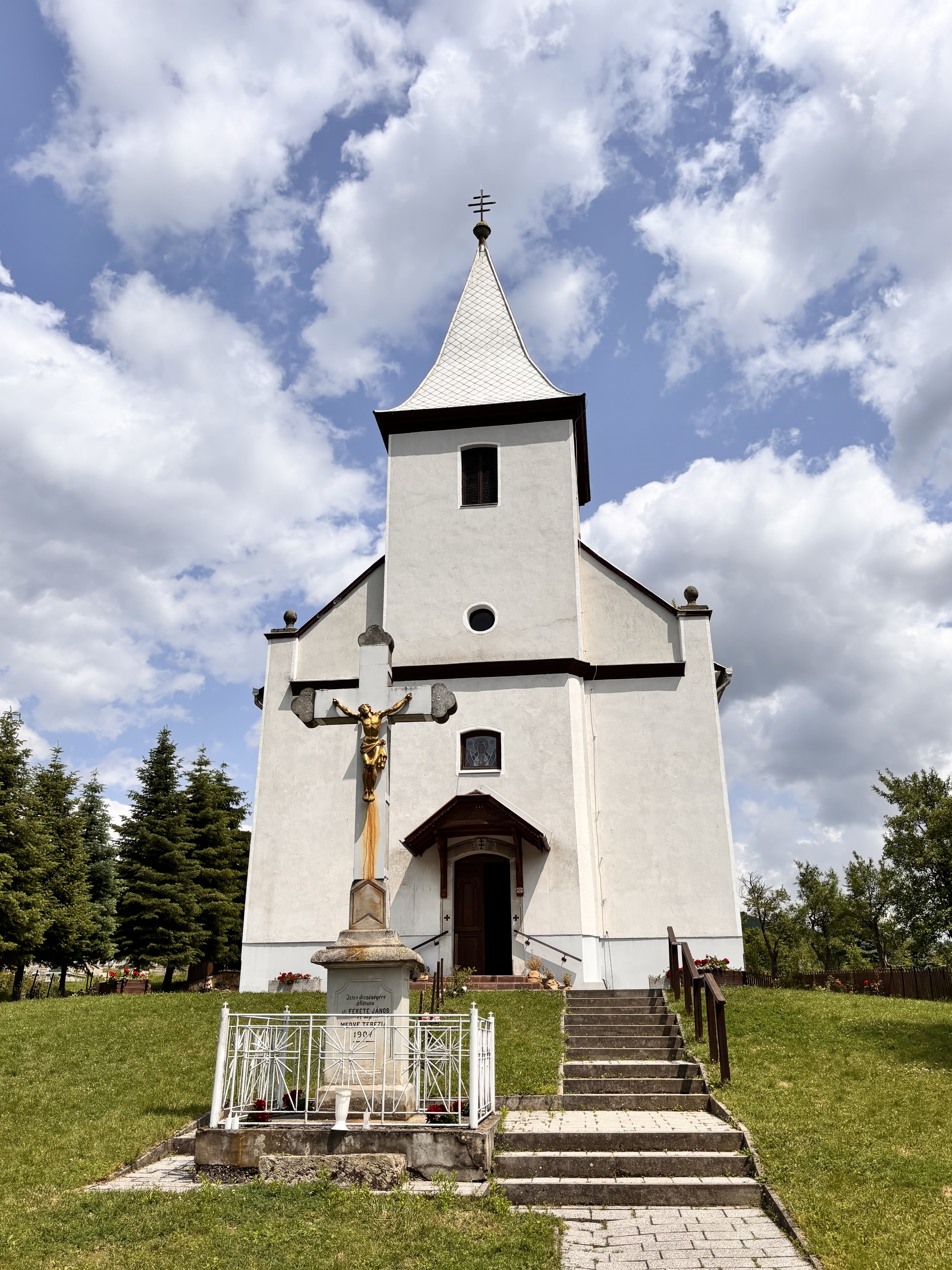 Komlóska, Hungary