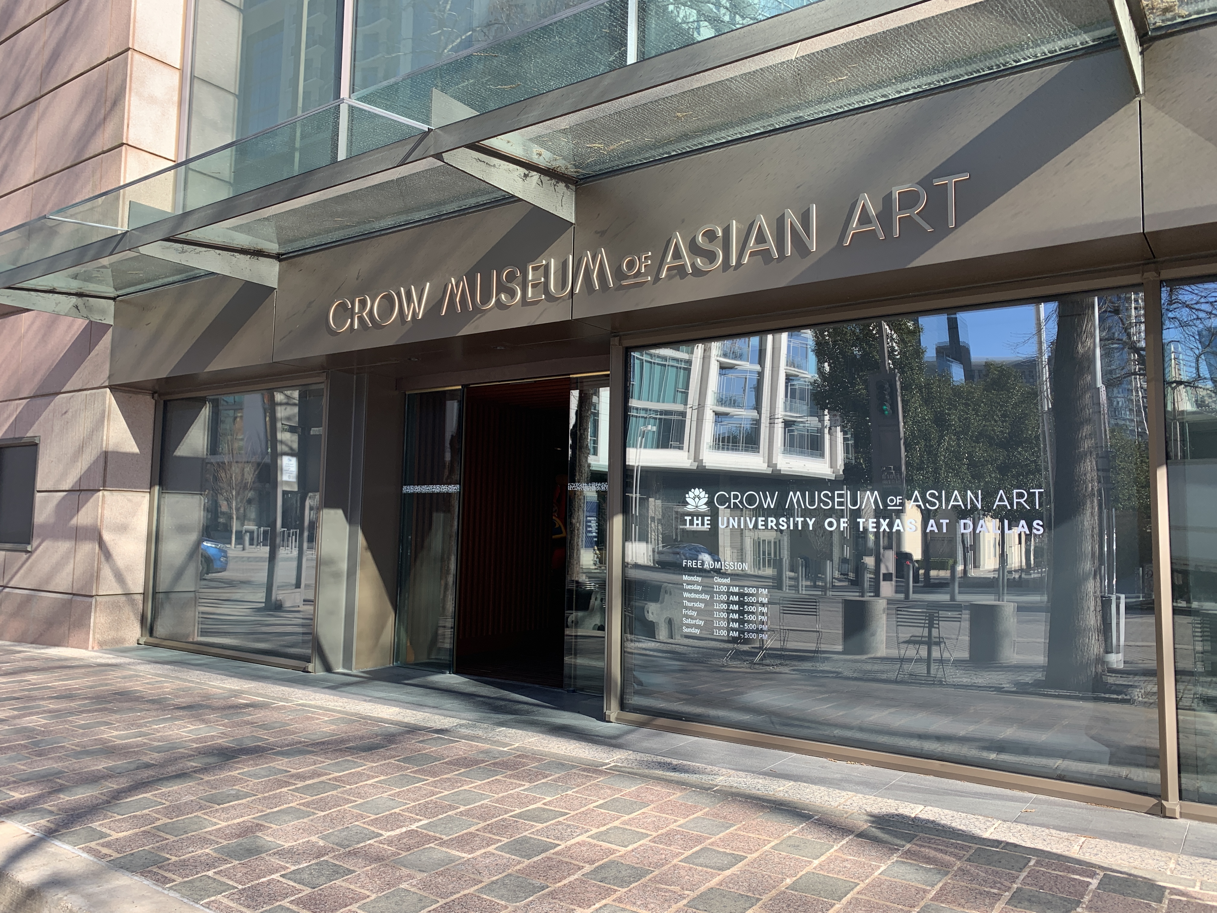 Trammell & Margaret Crow Collection of Asian Art