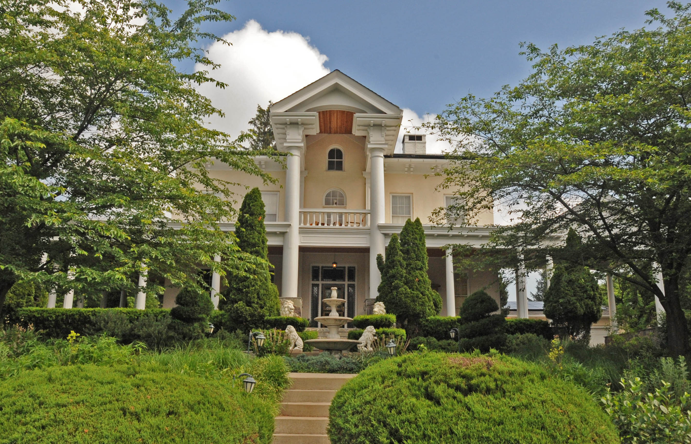 Pikesville, United States