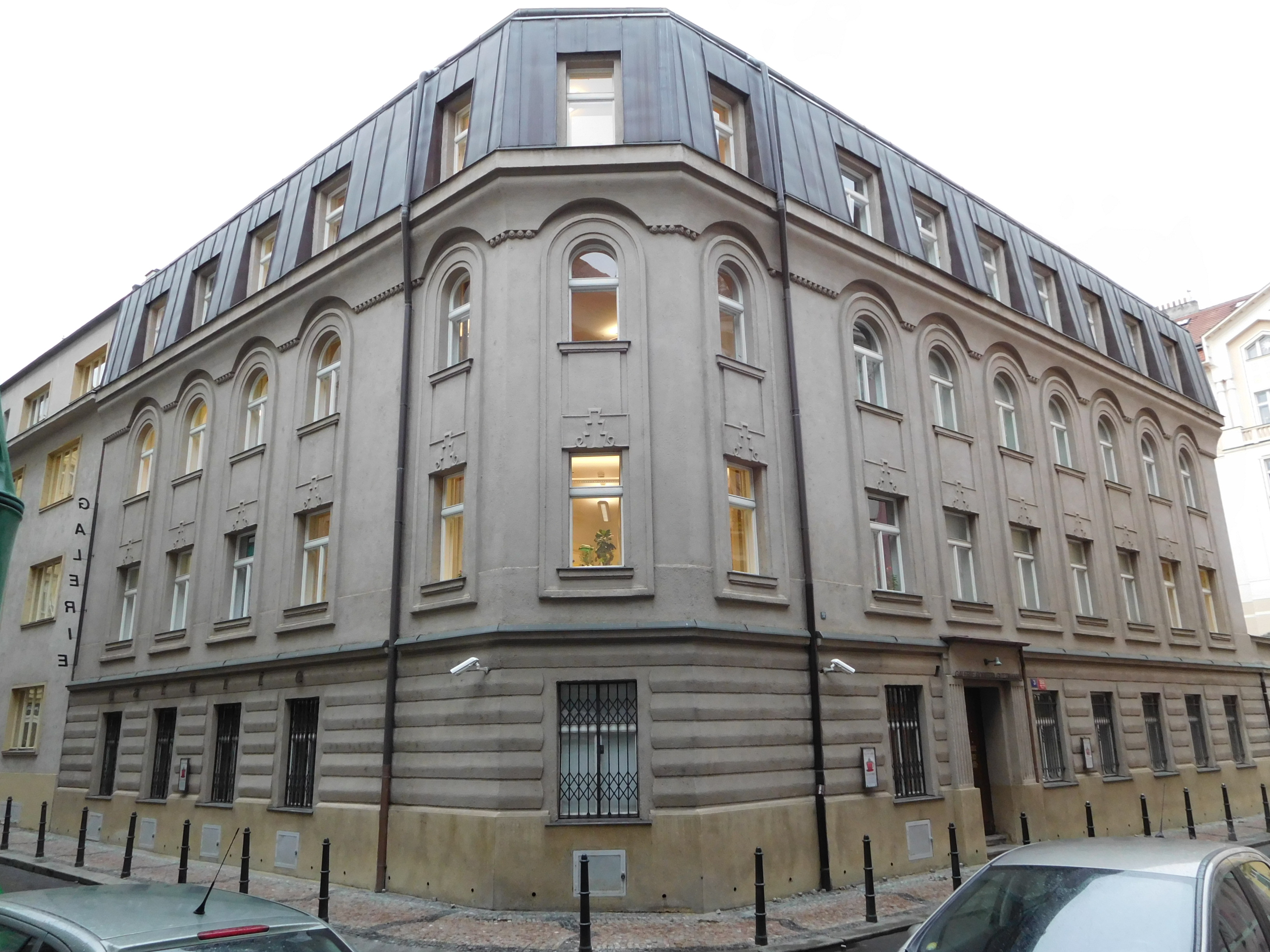 Robert Guttmann Gallery