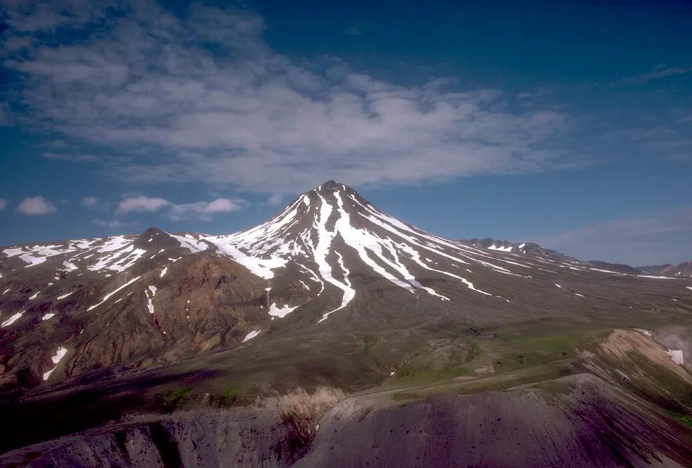 Yantarni Volcano