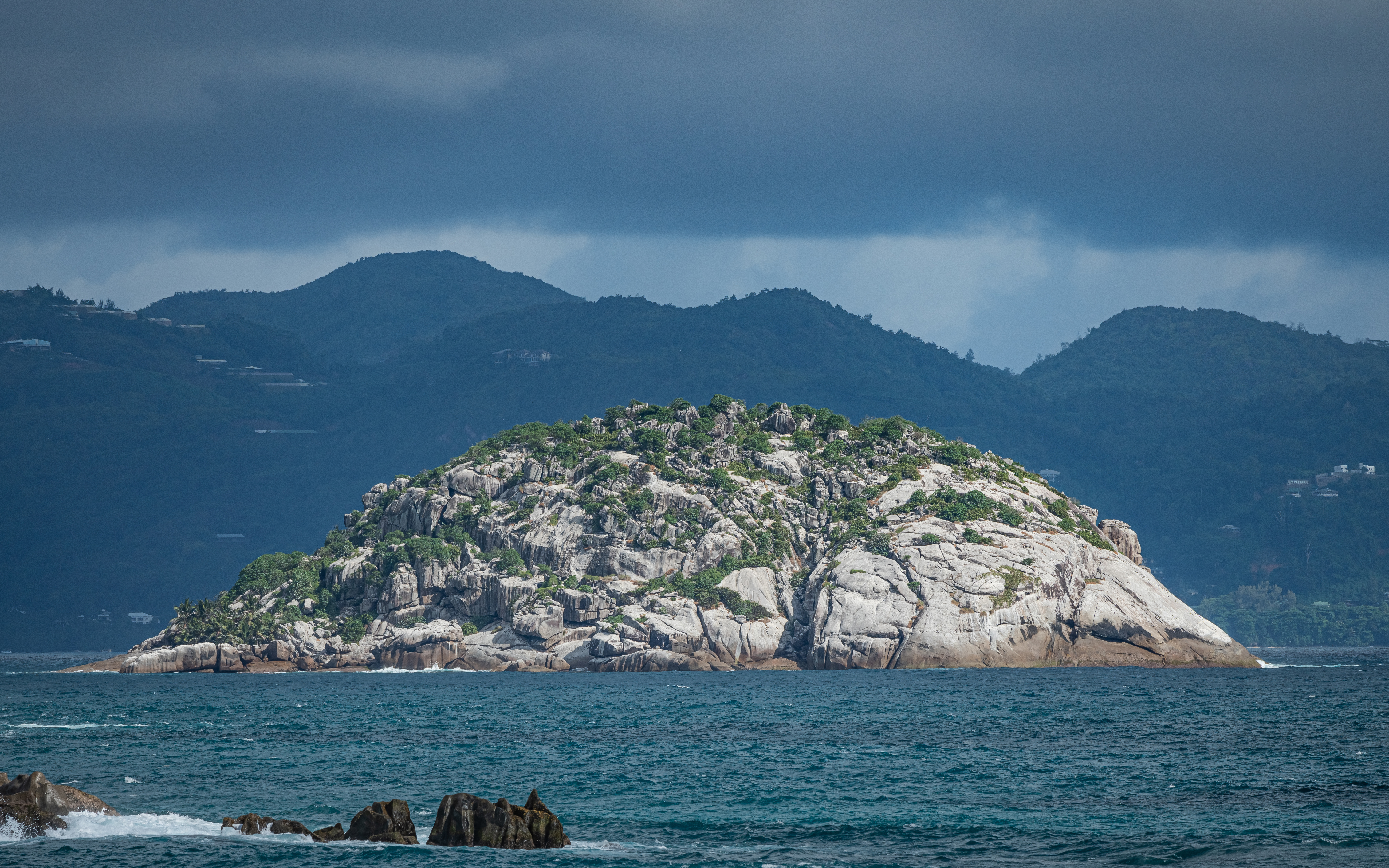 Vache Island