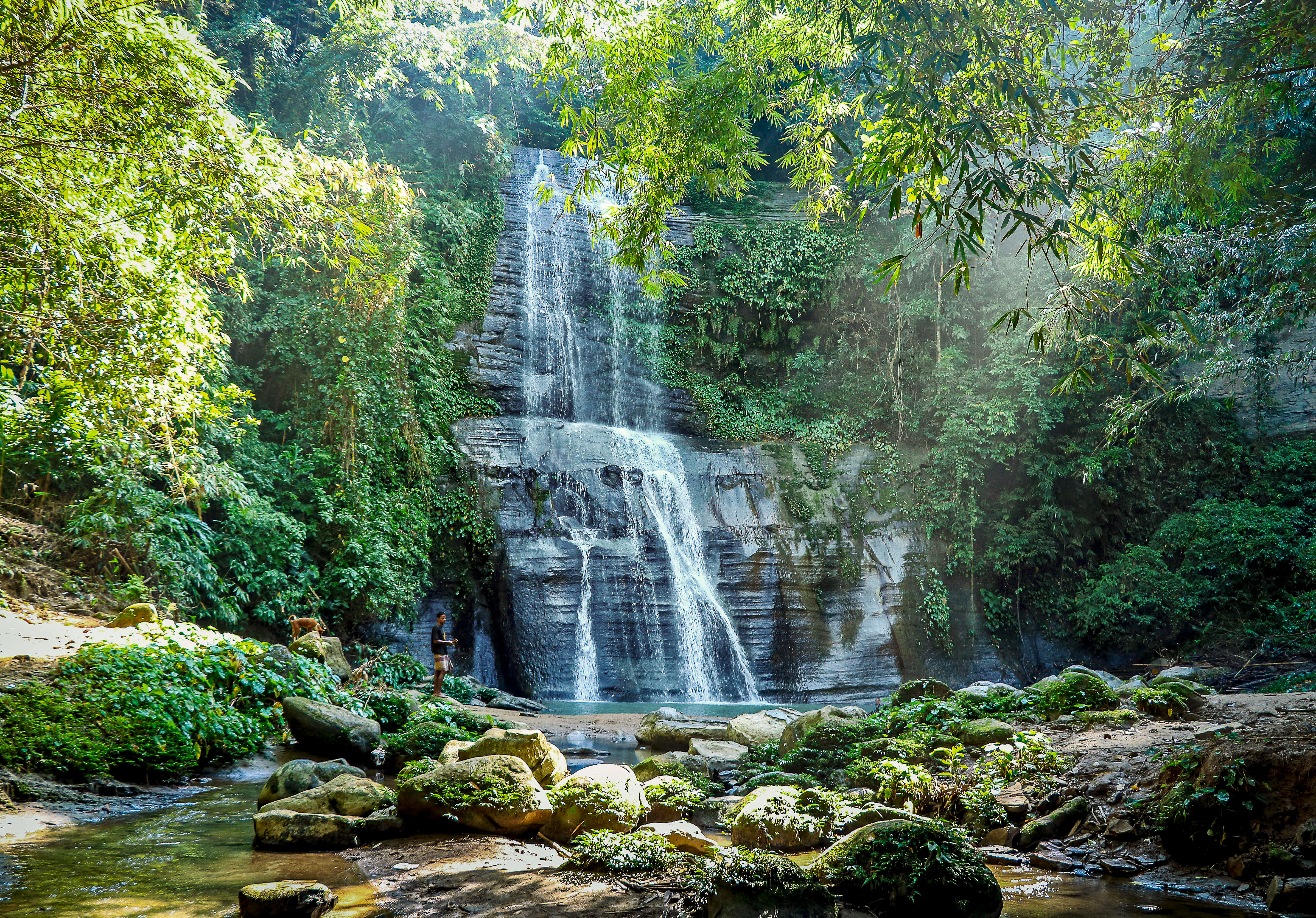 Hum hum waterfall