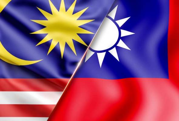 overlapping Malaysian and Taiwanese national flags