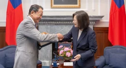 Taiwan President meets Japanese ex PM